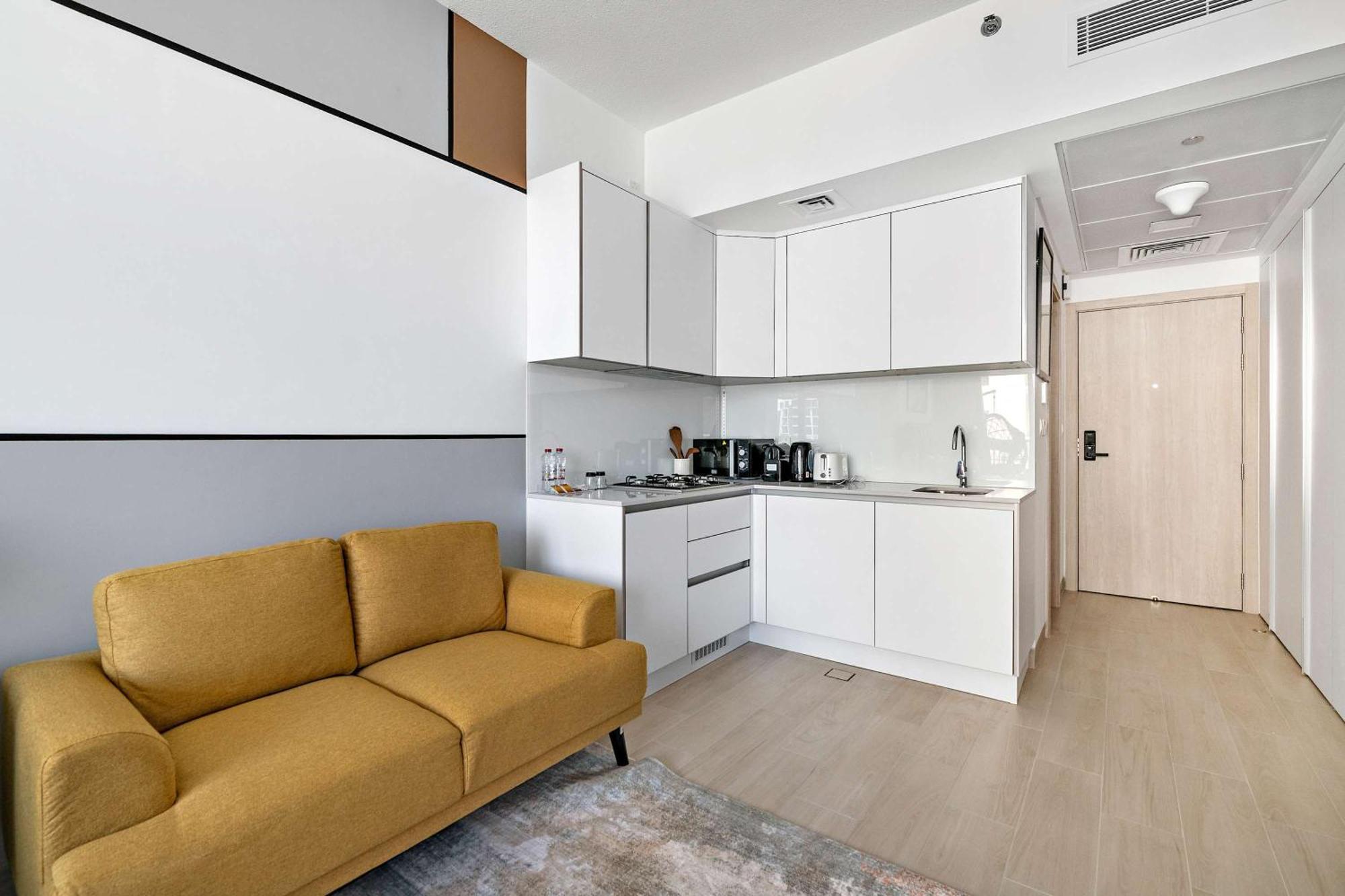 Silkhaus New Stylish In Jvc Luma21 Apartment